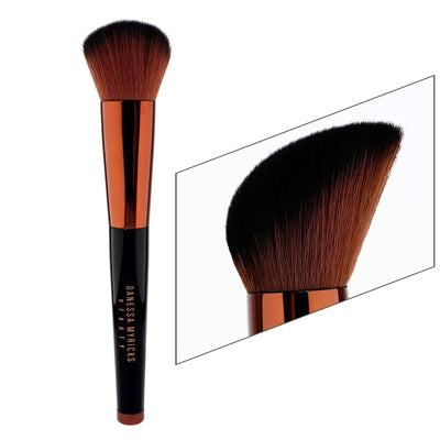 Danessa Myricks Beauty Yummy Face 1.0 All Over Complexion Brush Face Brushes   